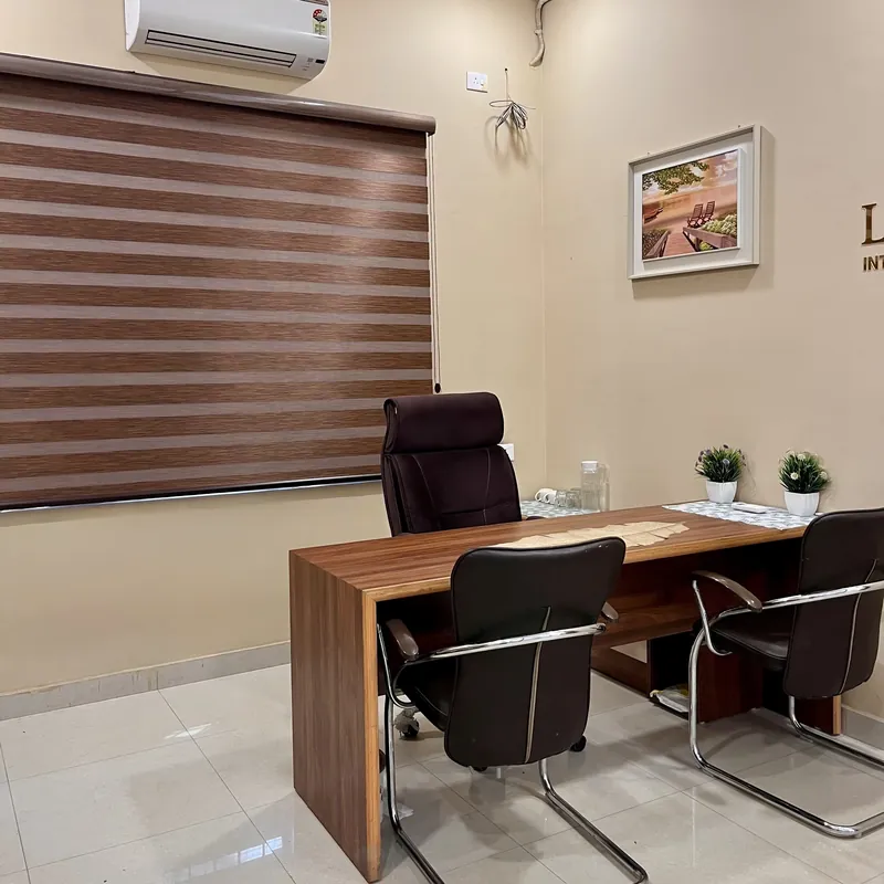 Private cabin in Dehradun with executive chair, two visitor chairs and air conditioning